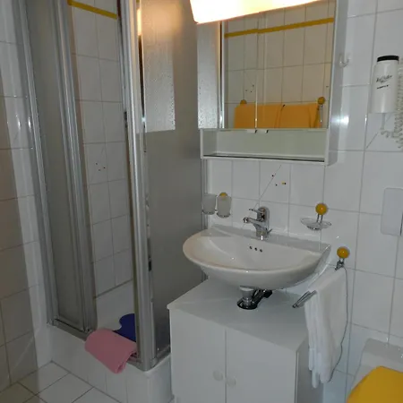 Apartment Haus Adora *