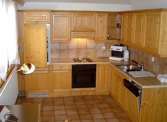 Haus Adora Лейкербад